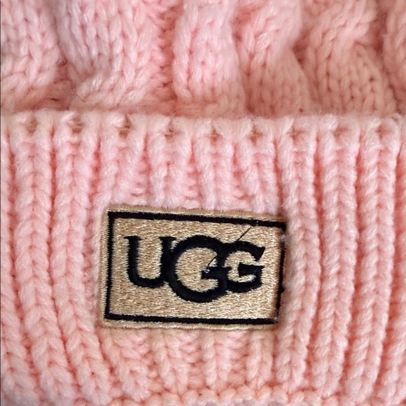 UGG Women Pink Cable Knit Beanie - Picture 3 of 3
